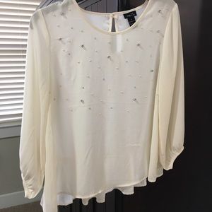 Women’s Flowy Off White Blouse